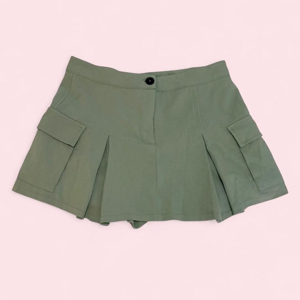 Bershka size large cream khaki green cargo pleated academia y2k school girl alt